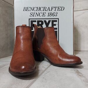 Frye Gusset Boot